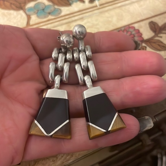 Sterling Silver black onyx  with tigers eye earrings ❤️27 grams heavy  see Video - Picture 5 of 5